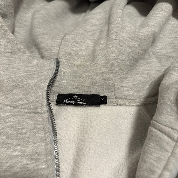 Trendy Queen Women's Gray Hooded Jacket Size S - Picture 3 of 3